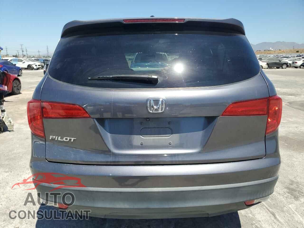 HONDA PILOT 2017 - 5FNYF5H54HB026175