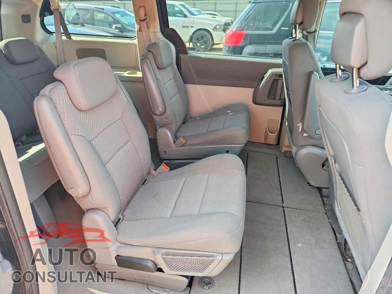 DODGE GRAND CARA 2010 - 2D4RN4DE7AR465391