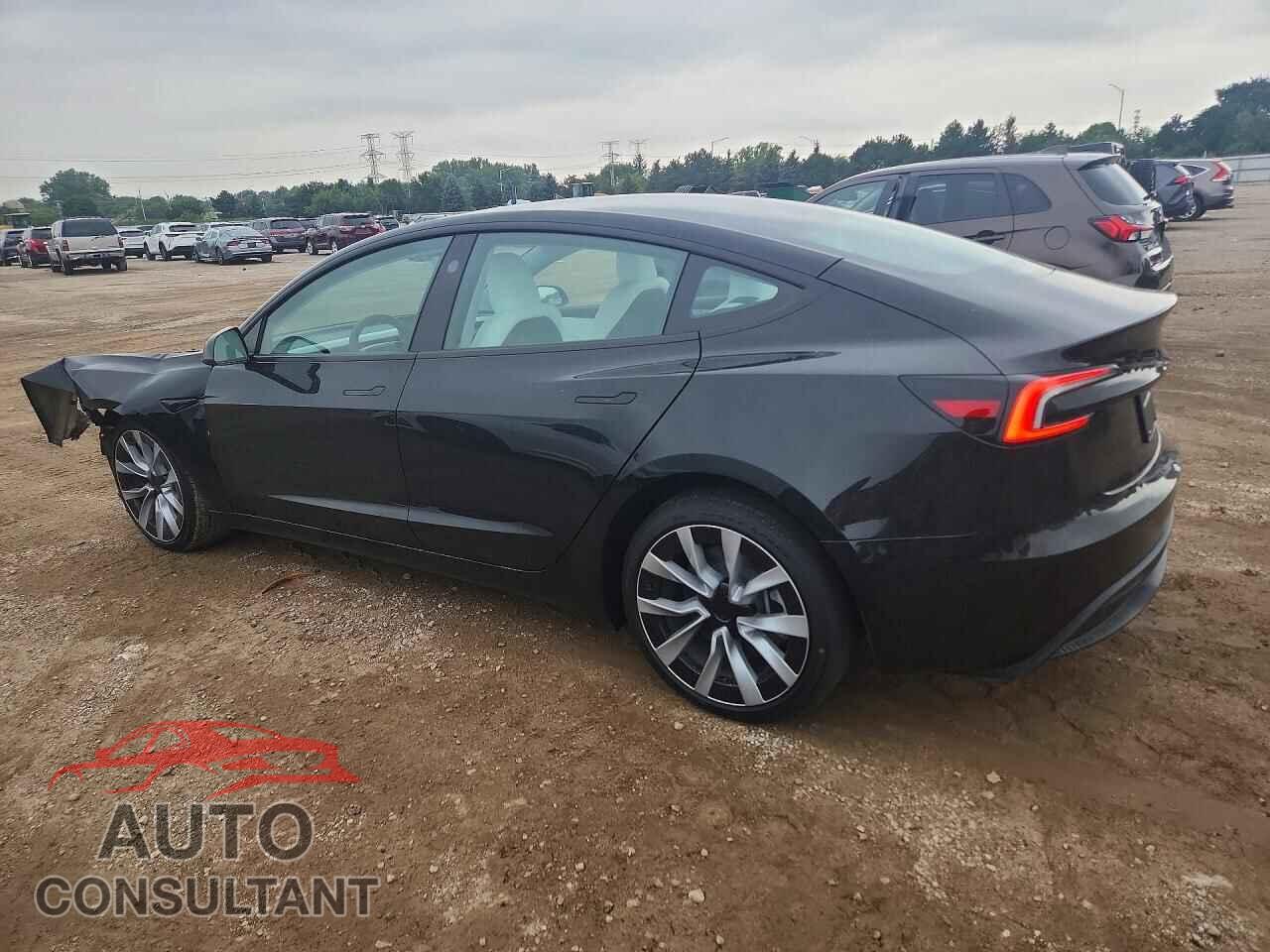 TESLA MODEL 3 2026 - 5YJ3E1EB3TF215859