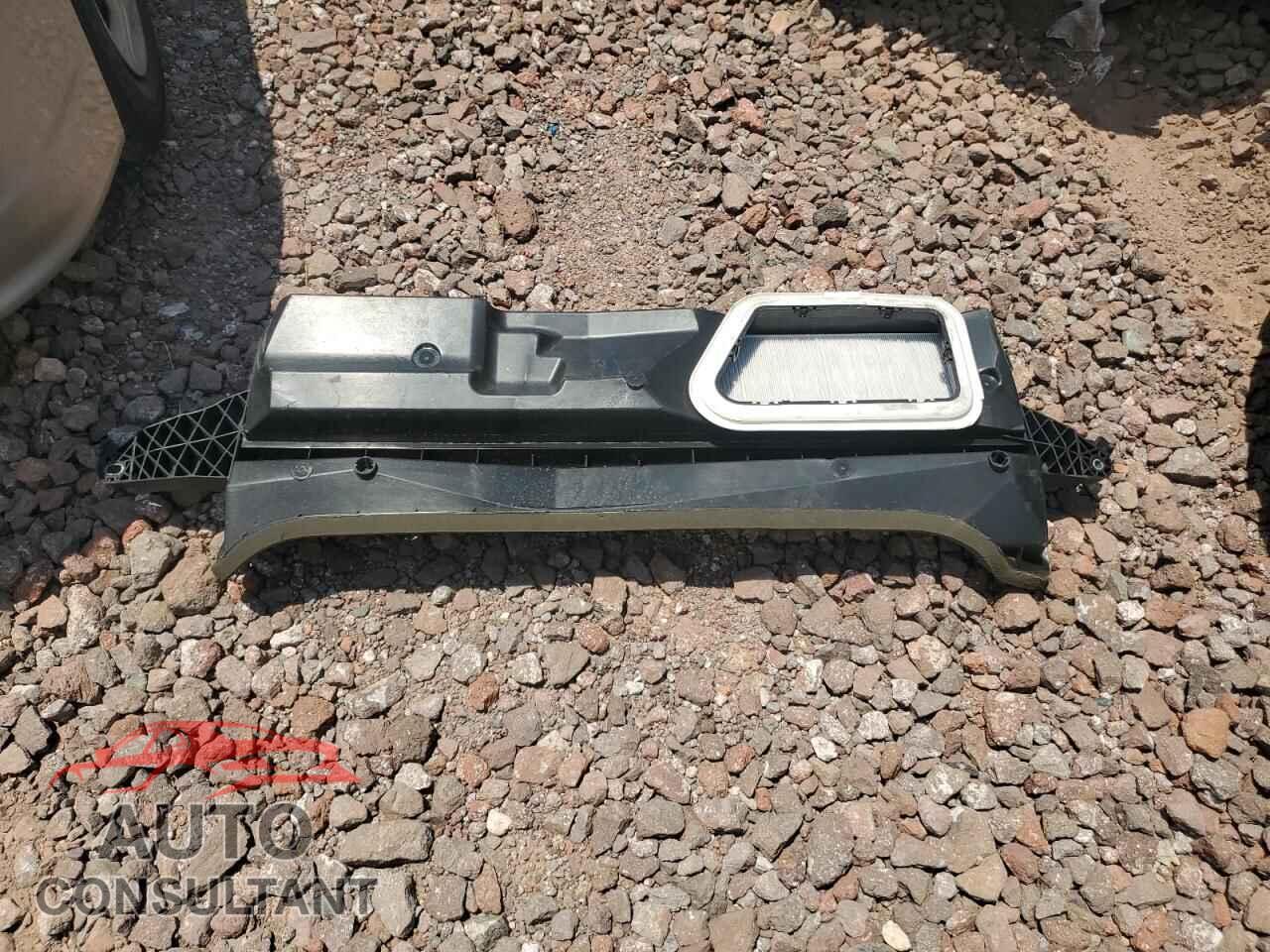 TESLA MODEL Y 2024 - 7SAYGDED7RF130845