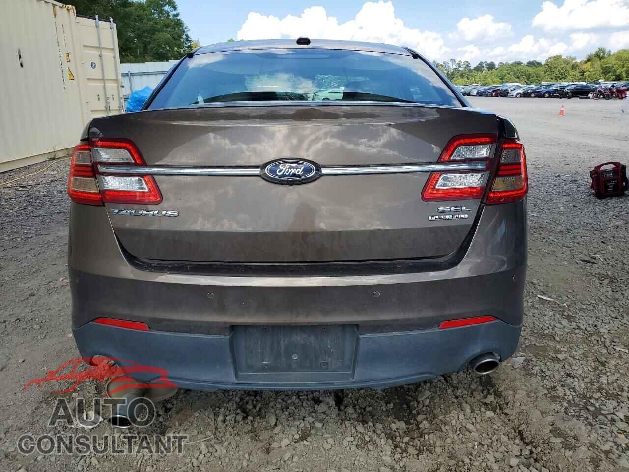 FORD TAURUS 2015 - 1FAHP2E83FG141224