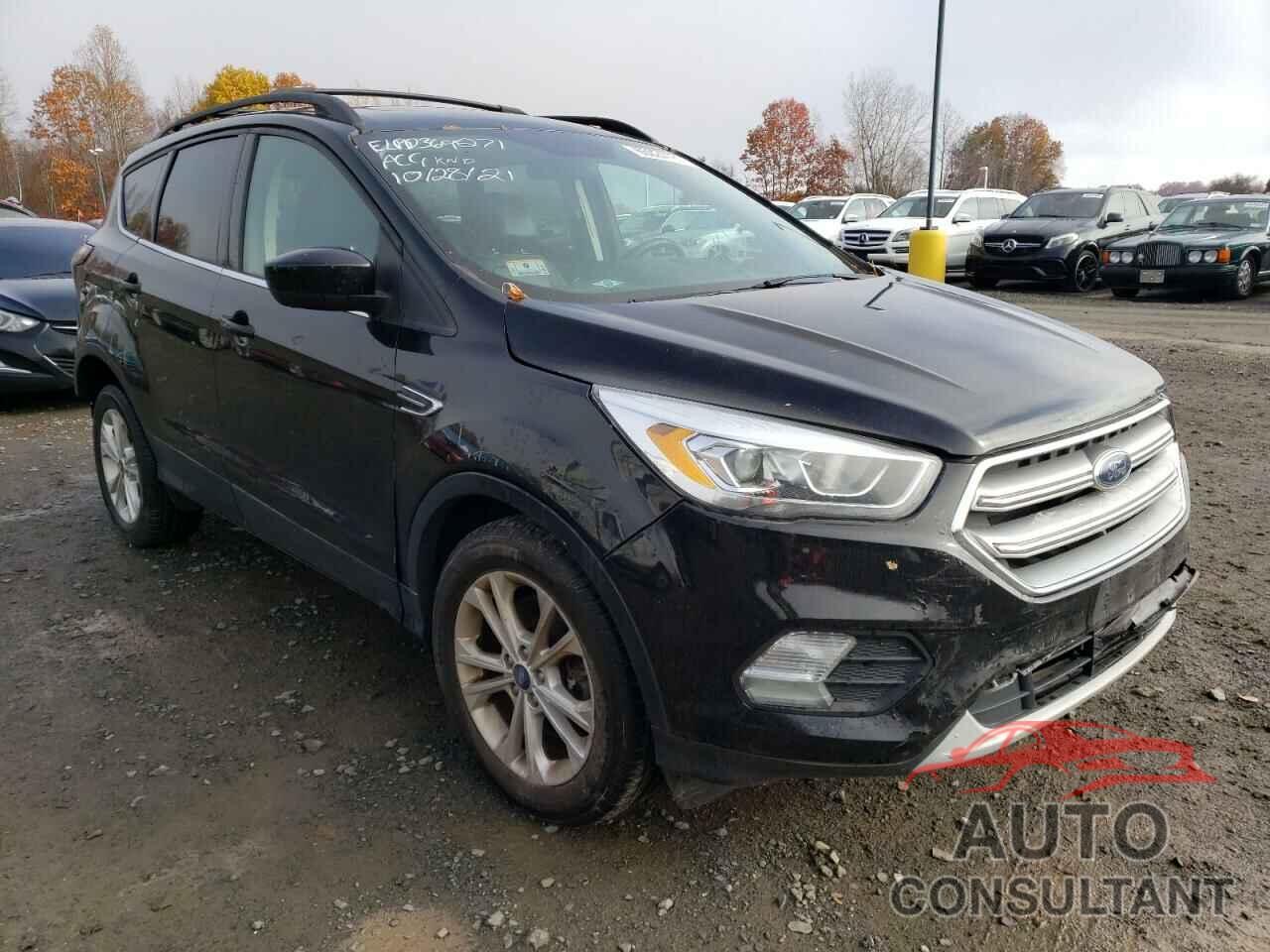 FORD ESCAPE 2017 - 1FMCU9G90HUC58433