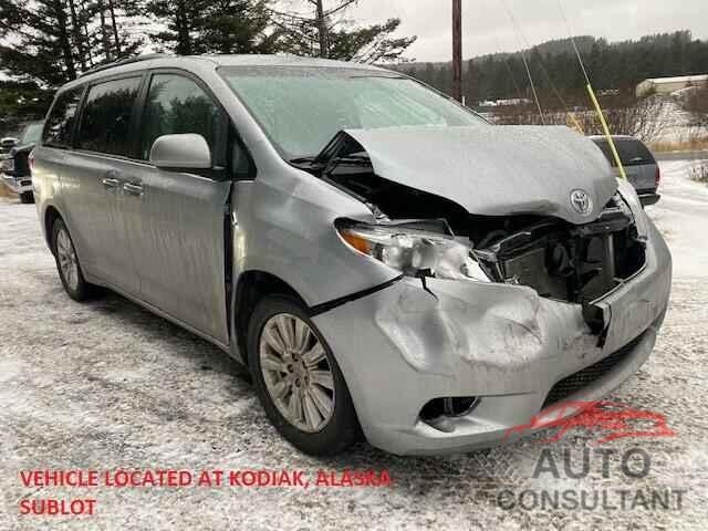 TOYOTA SIENNA 2017 - 5TDJZ3DC2HS170563