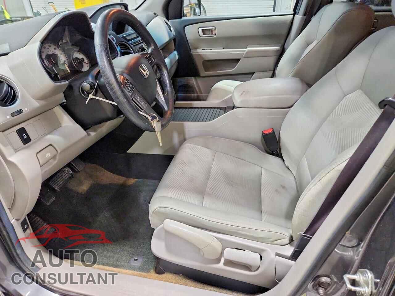 HONDA PILOT 2013 - 5FNYF4H20DB036745