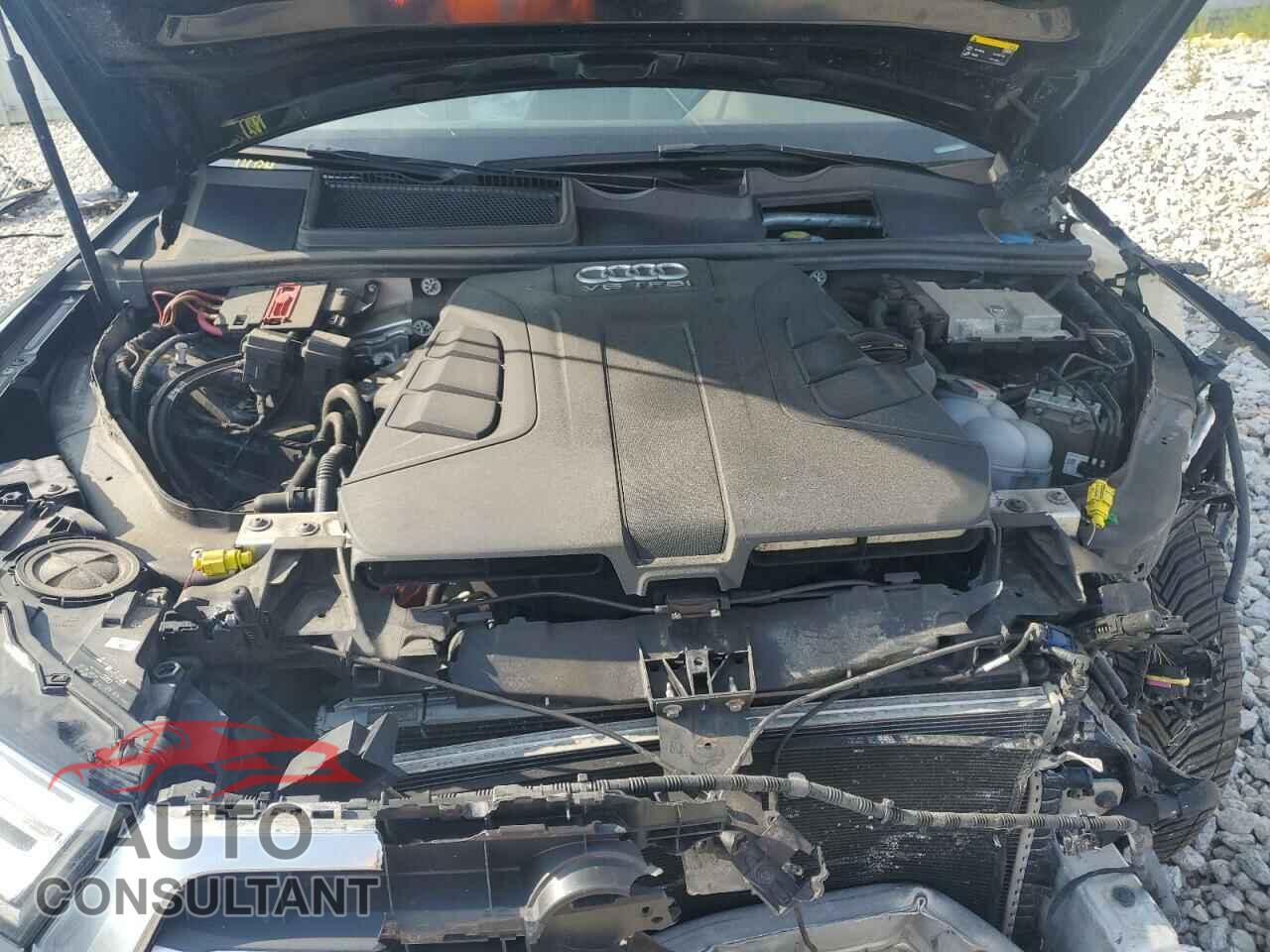 AUDI Q7 2018 - WA1LAAF71JD018144