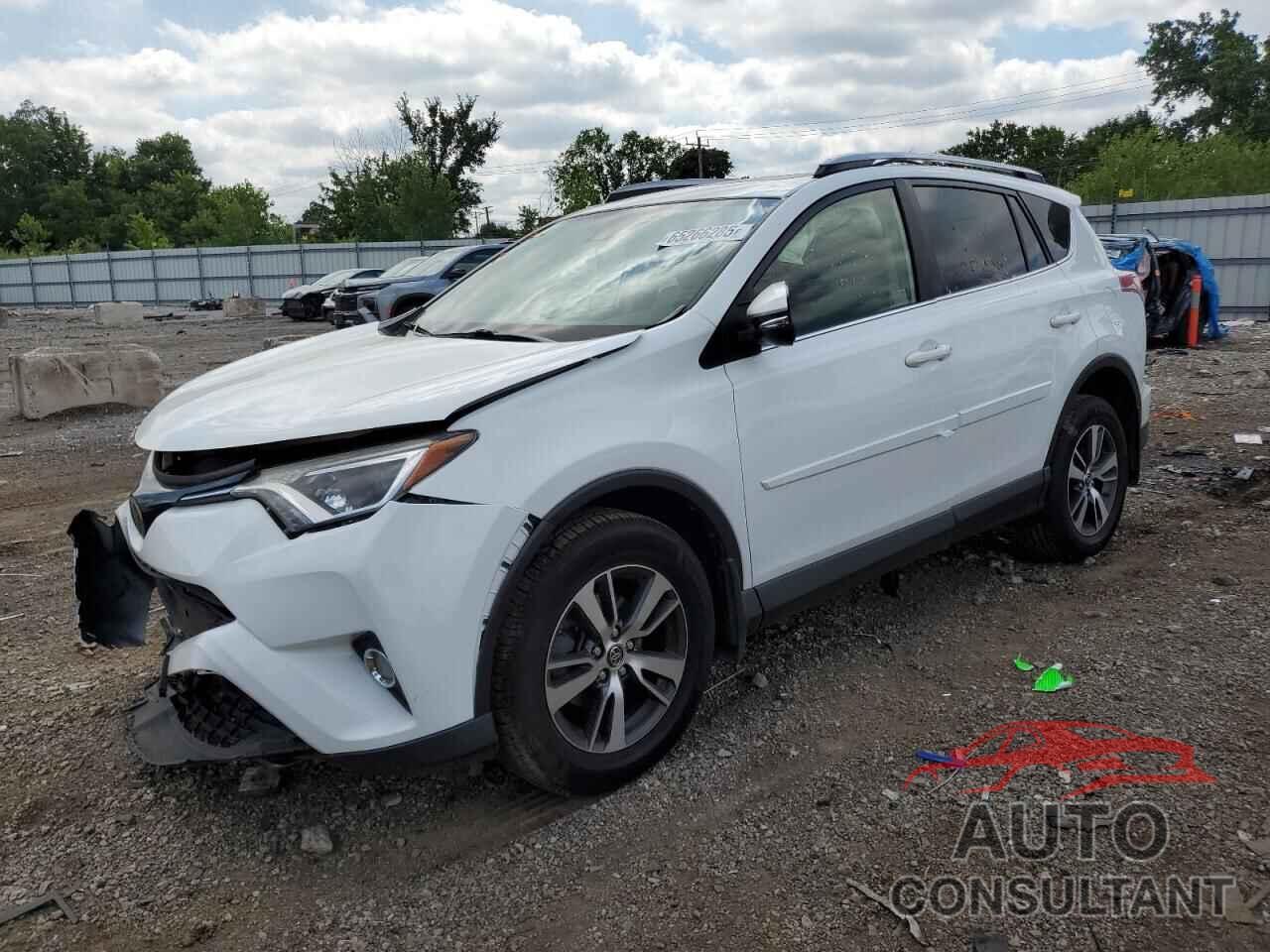 TOYOTA RAV4 2017 - JTMRFREV6HD203901