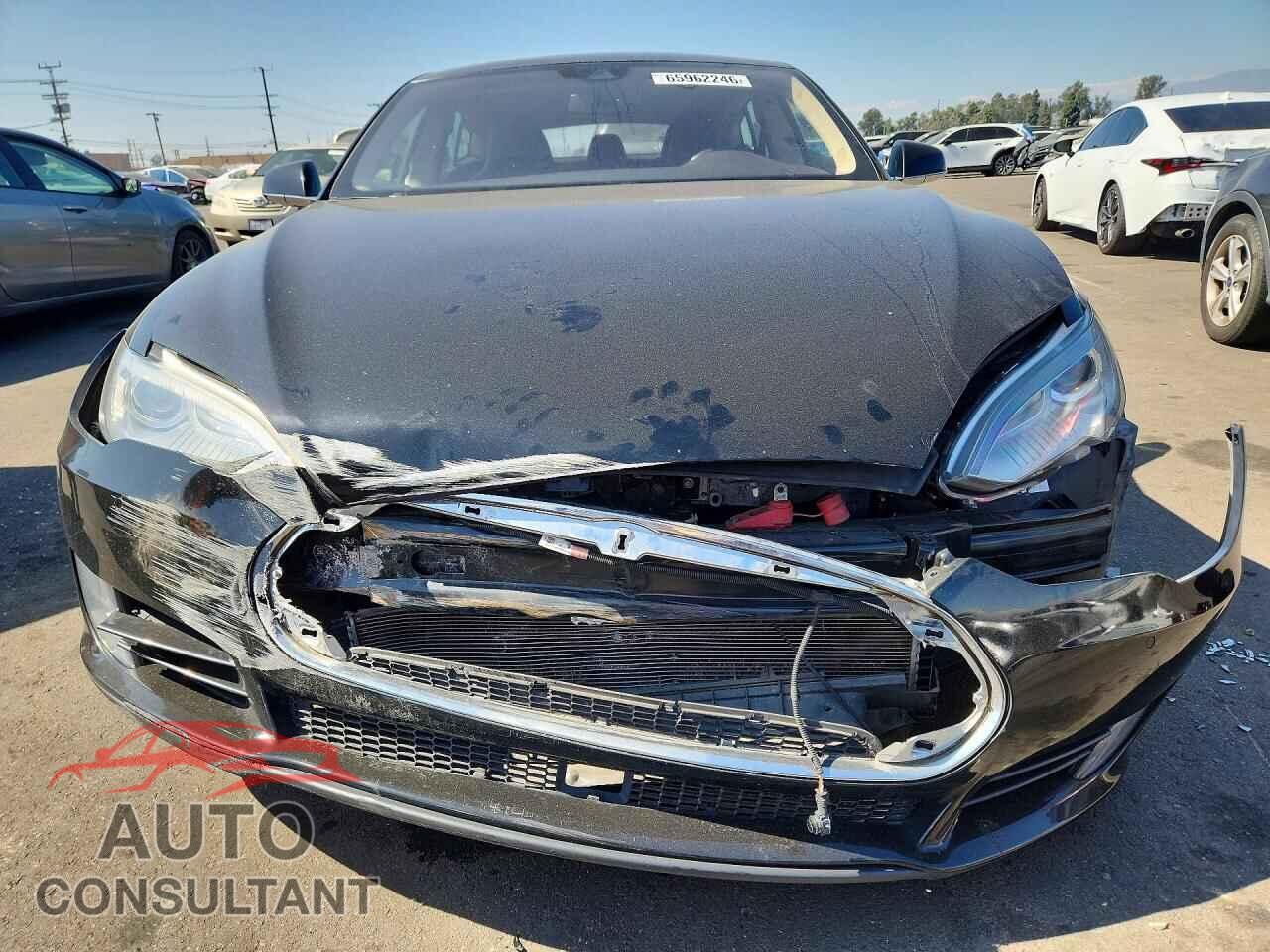 TESLA MODEL S 2015 - 5YJSA1E10FF103135