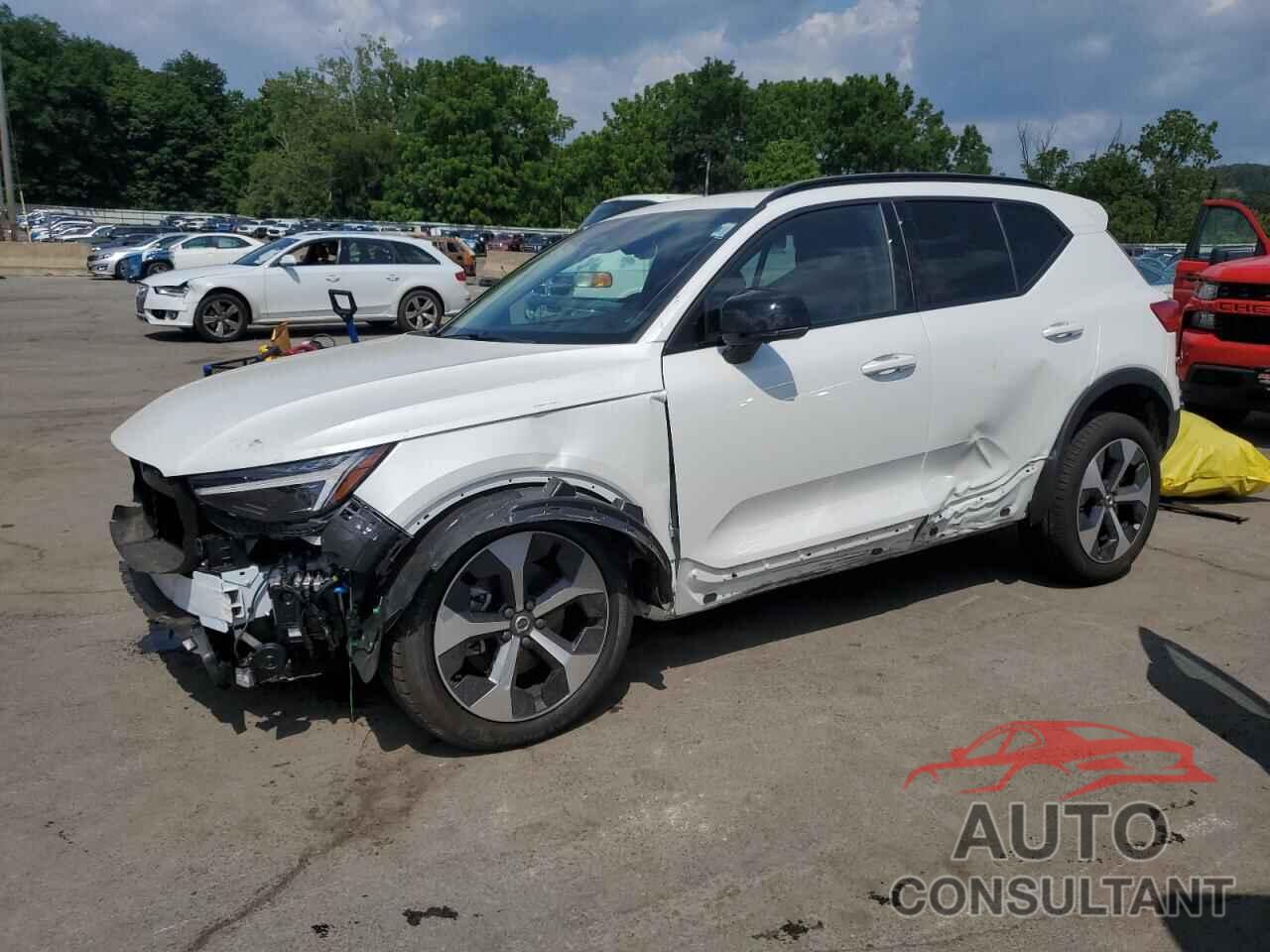 VOLVO XC40 PLUS 2025 - YV4L12UC8S2459792