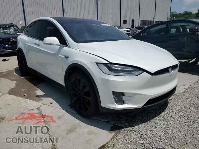 TESLA MODEL X 2017 - 5YJXCBE24HF044480