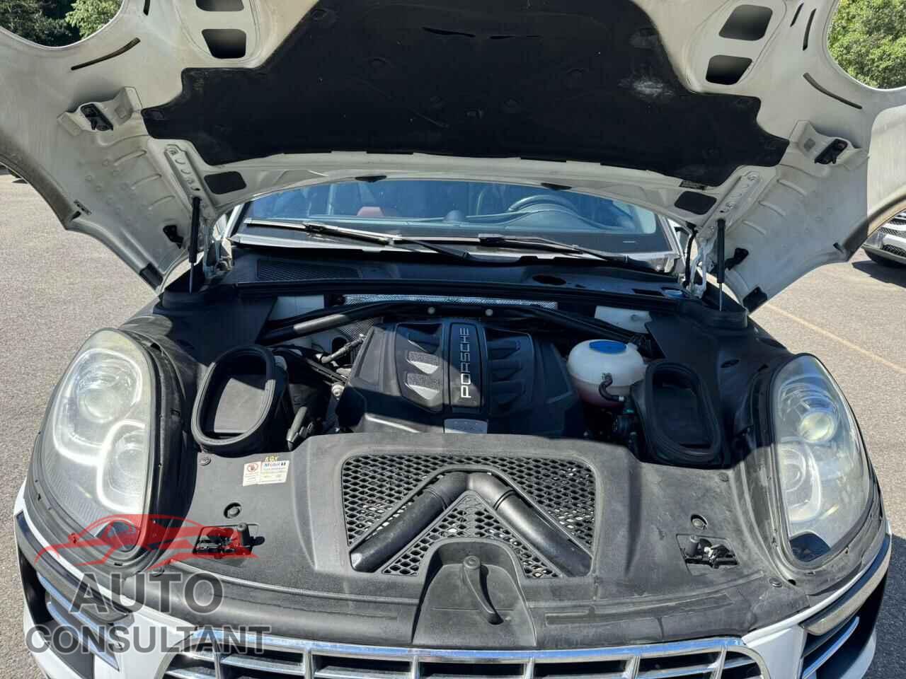 PORSCHE MACAN 2016 - WP1AB2A54GLB50415