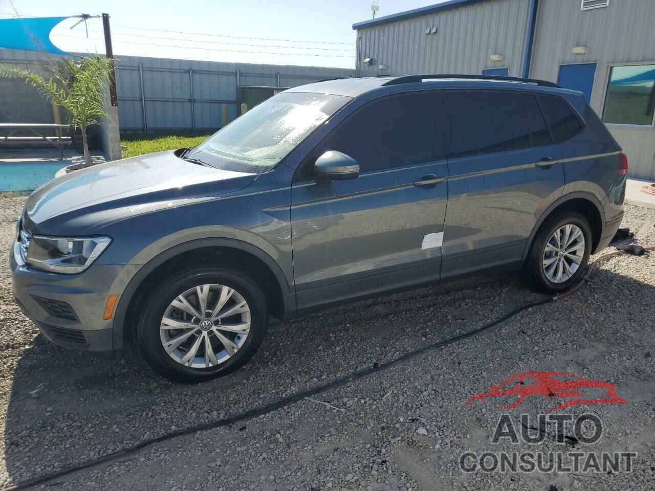 VOLKSWAGEN TIGUAN 2018 - 3VV1B7AXXJM066445