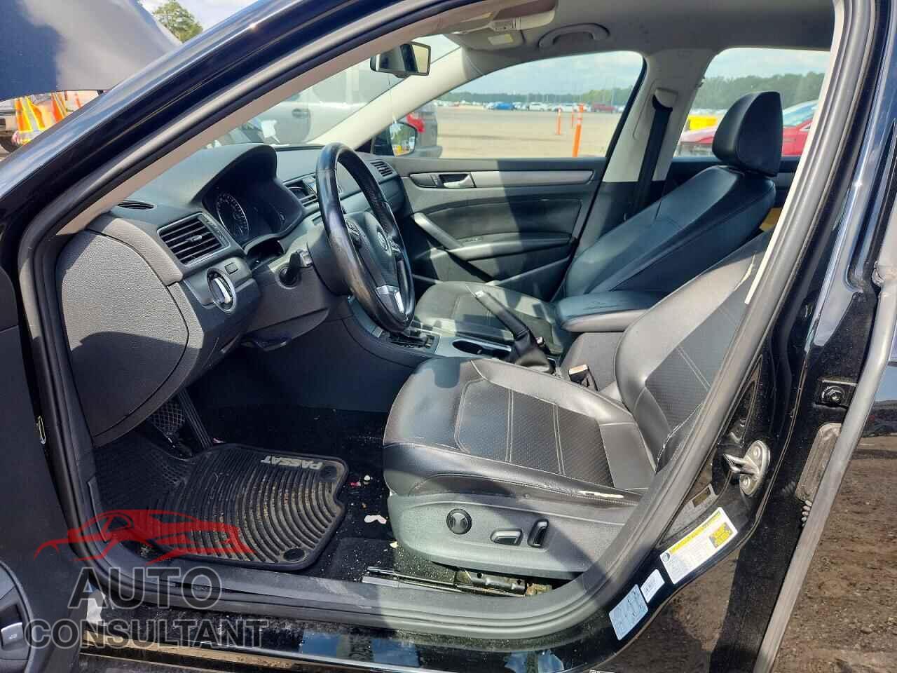 VOLKSWAGEN PASSAT 2014 - 1VWBP7A38EC007075