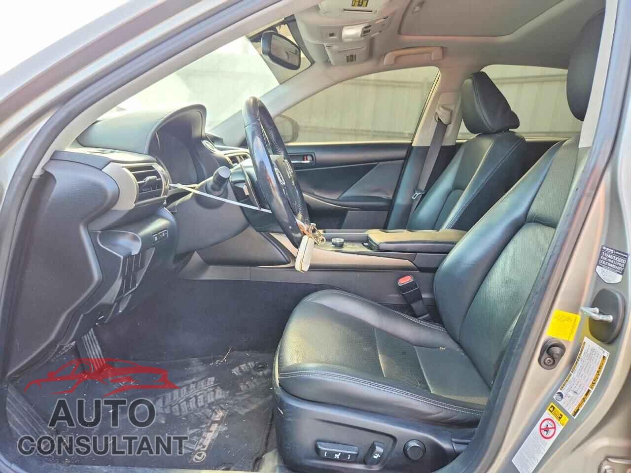 LEXUS IS 2014 - JTHBF1D28E5015458