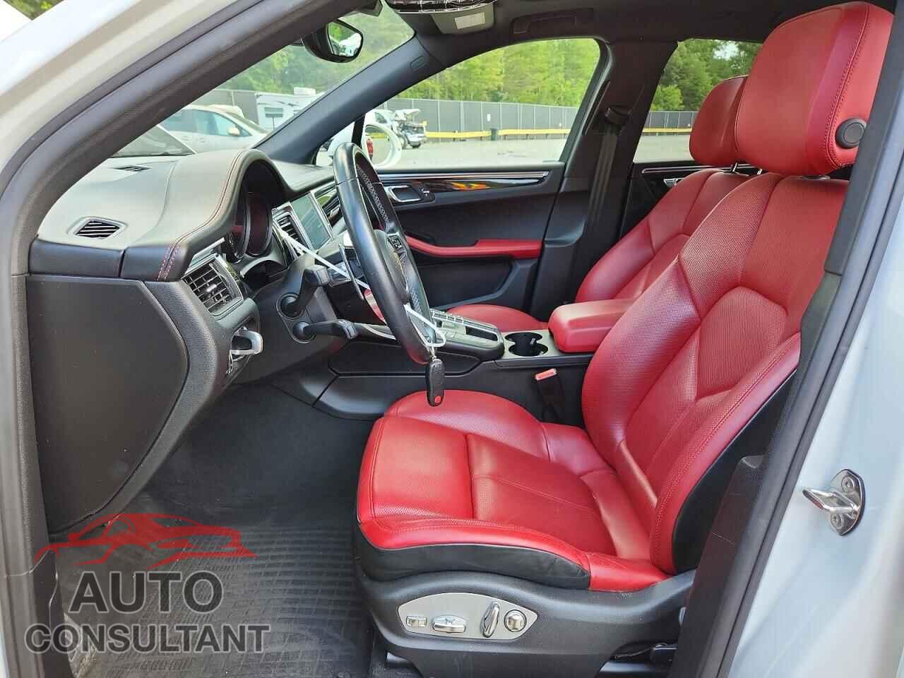 PORSCHE MACAN 2018 - WP1AA2A50JLB04414