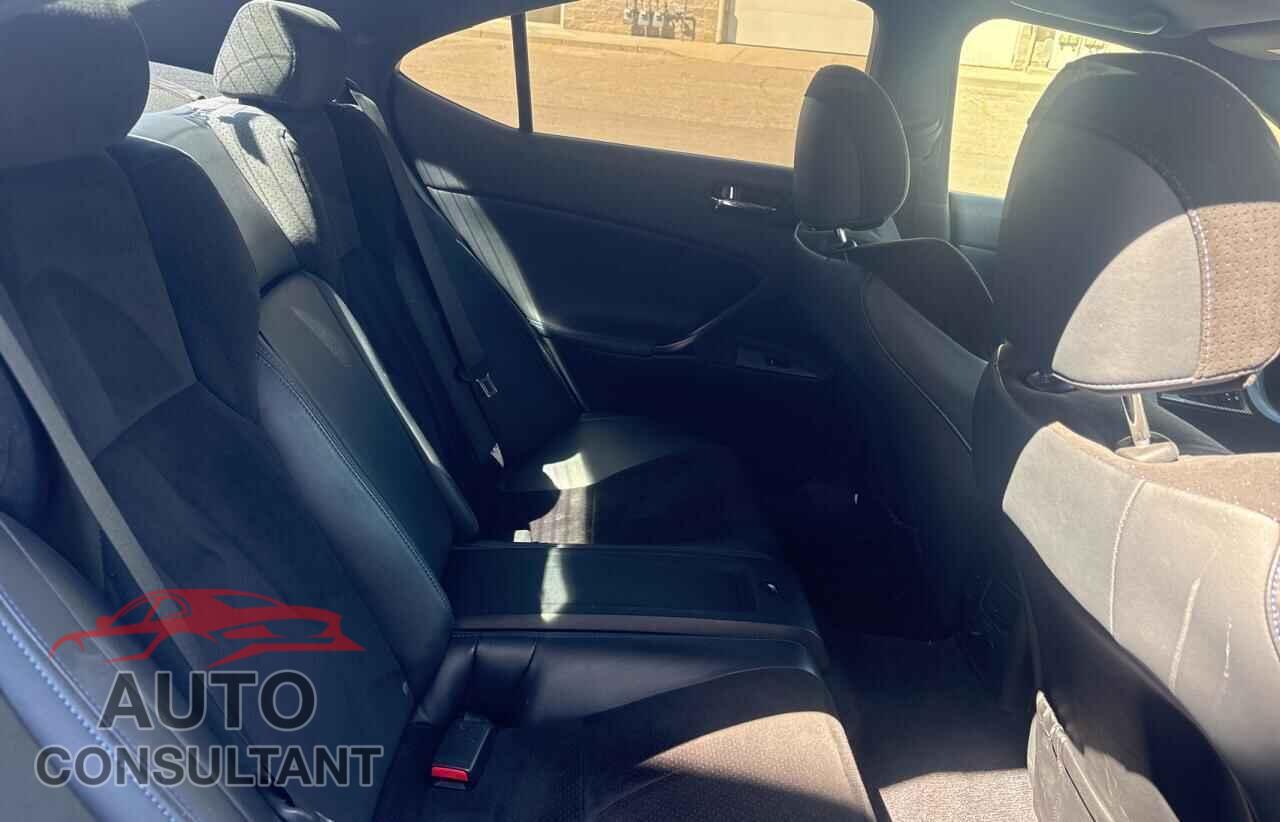 LEXUS IS 2012 - JTHBP5C26C5010018