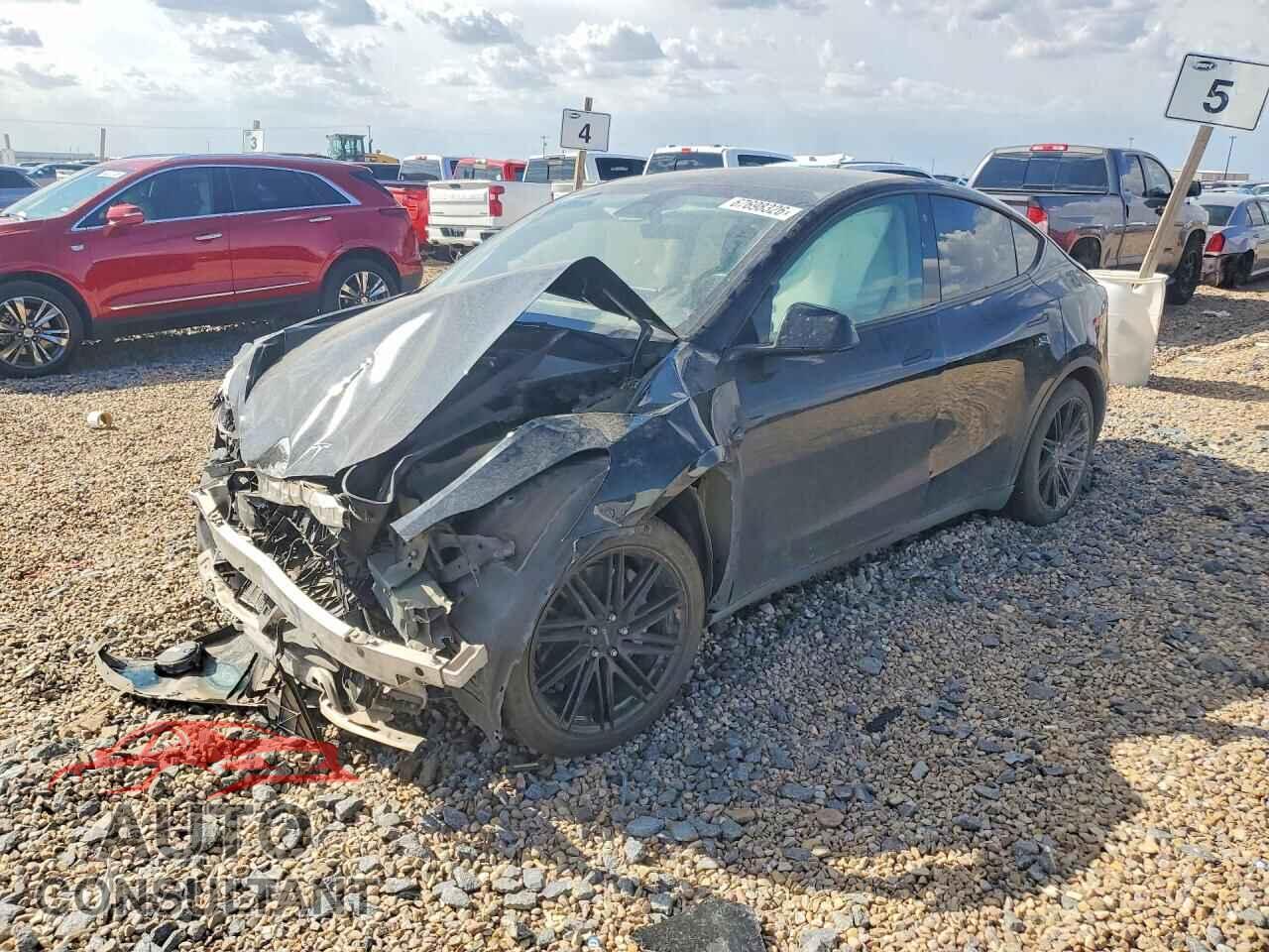 TESLA MODEL Y 2021 - 5YJYGDED2MF107446