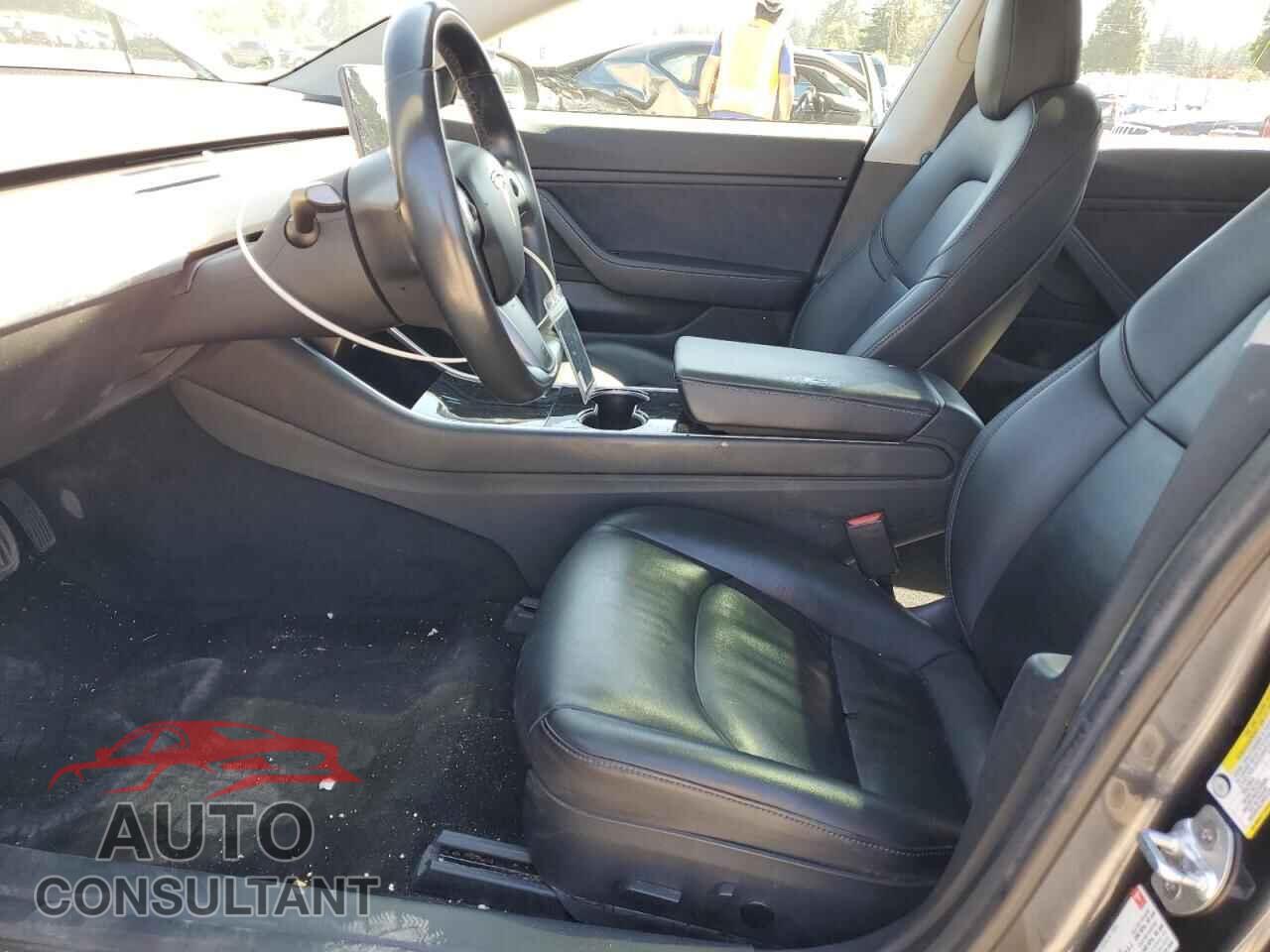 TESLA MODEL 3 2018 - 5YJ3E1EA0JF005997
