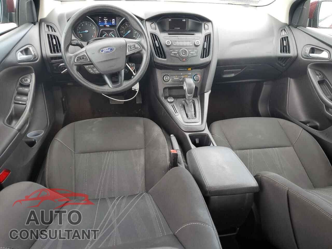 FORD FOCUS 2017 - 1FADP3F23HL346017