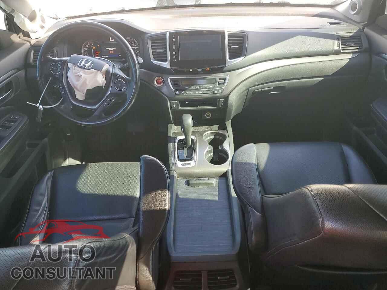 HONDA RIDGELINE 2017 - 5FPYK2F62HB009002