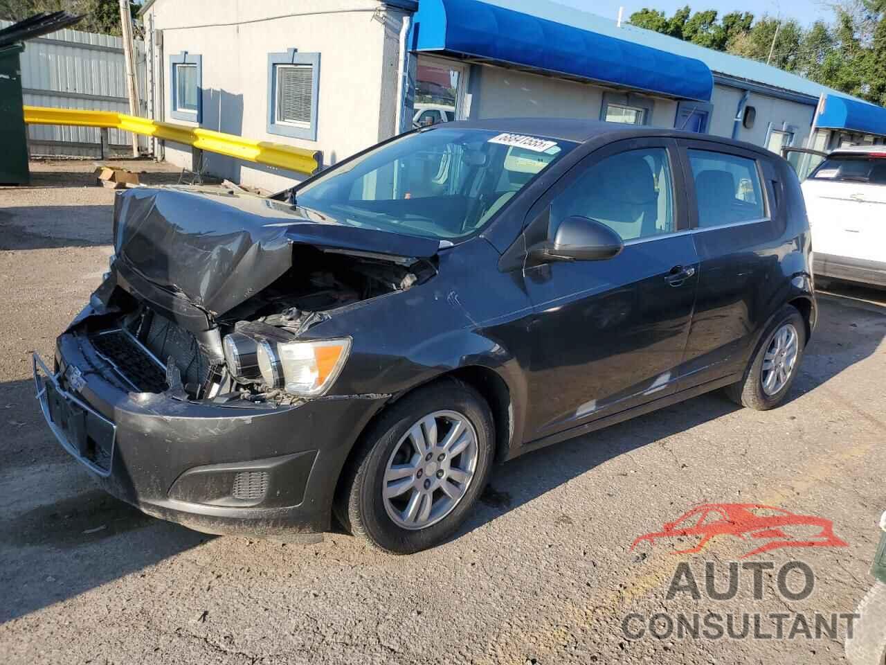 CHEVROLET SONIC 2015 - 1G1JC6SG5F4124123
