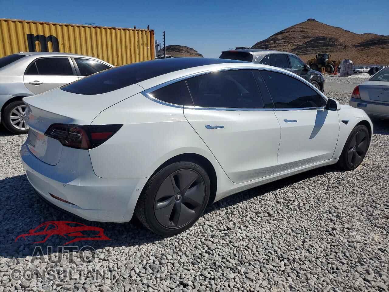 TESLA MODEL 3 2018 - 5YJ3E1EA4JF044298