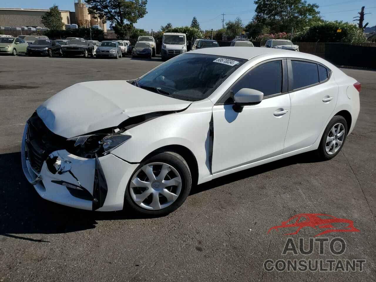 MAZDA 3 2018 - 3MZBN1U73JM239870