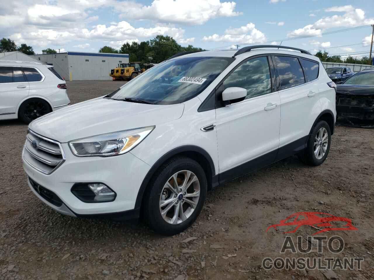 FORD ESCAPE 2018 - 1FMCU0GD8JUC10989