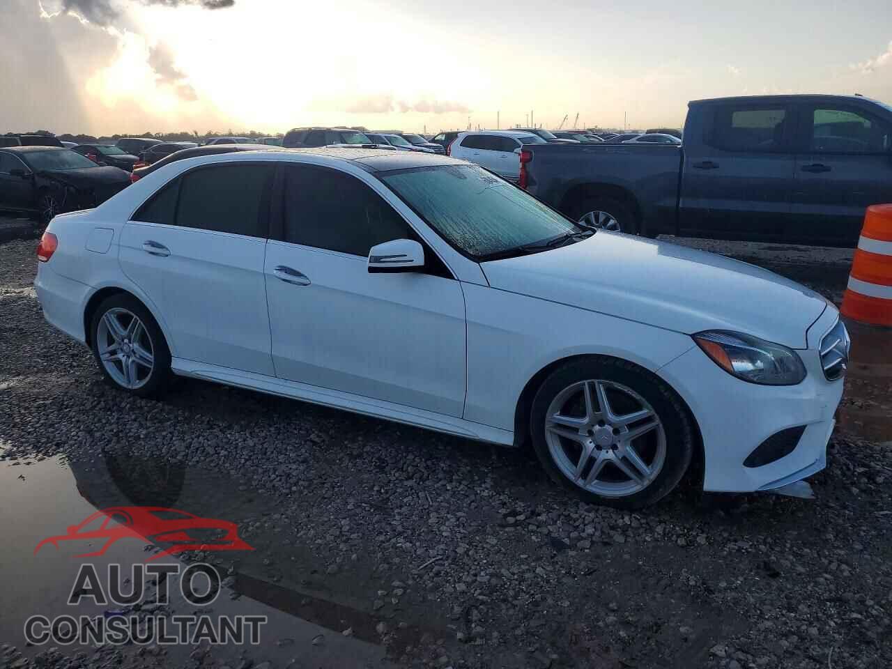 MERCEDES-BENZ E-CLASS 2014 - WDDHF5KB0EA818946