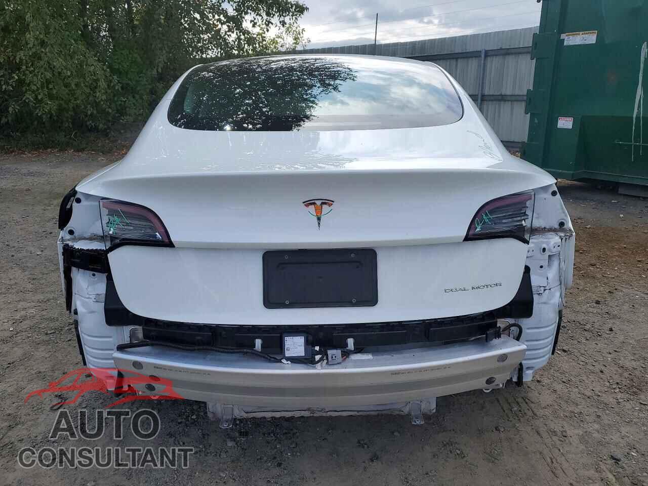 TESLA MODEL 3 2021 - 5YJ3E1EB5MF044095
