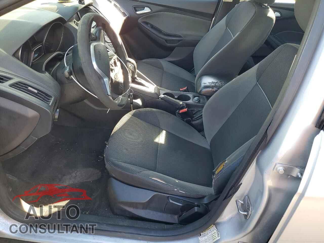 FORD FOCUS 2014 - 1FADP3F29EL144309