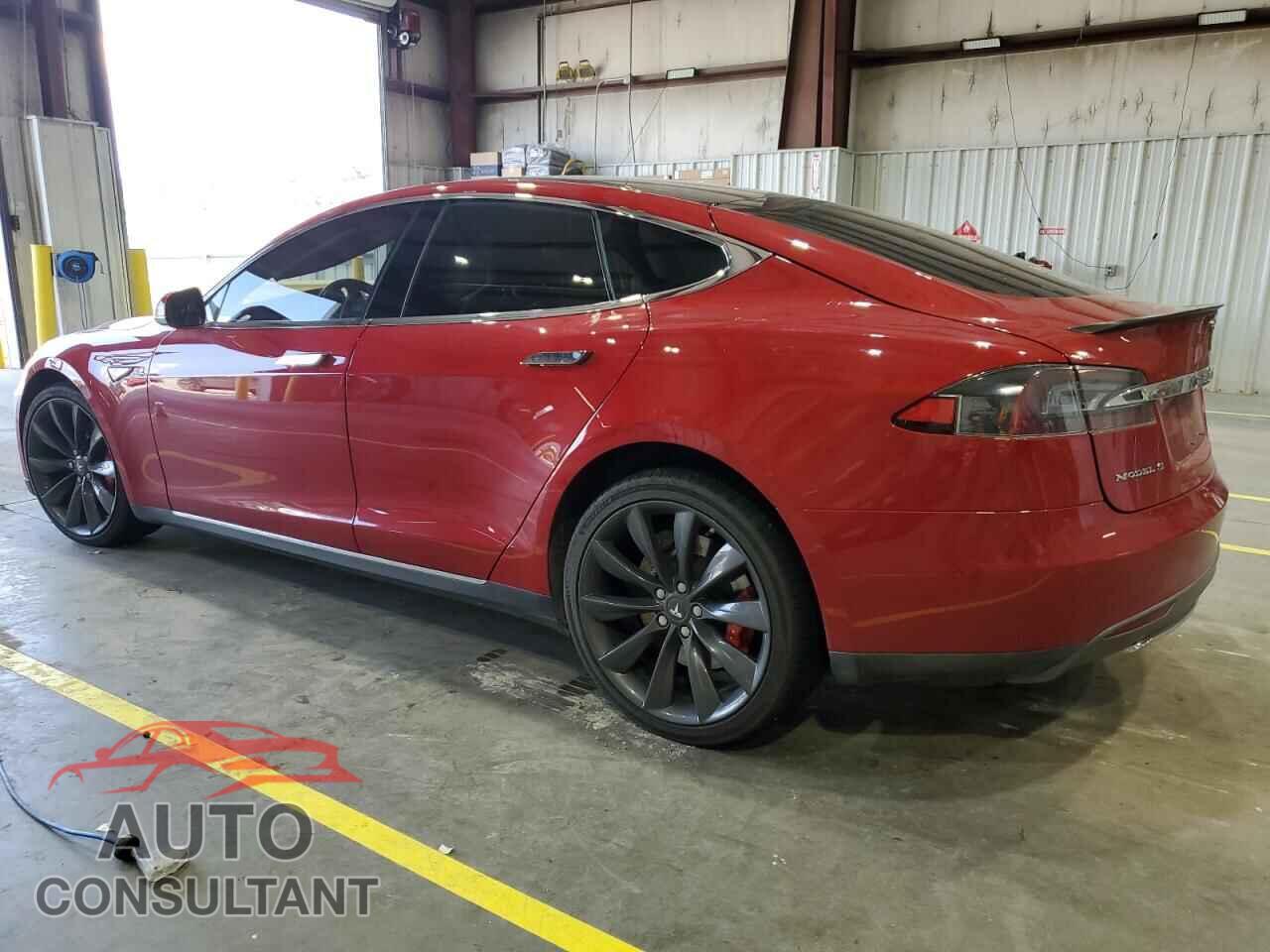 TESLA MODEL S 2015 - 5YJSA1E48FF119111