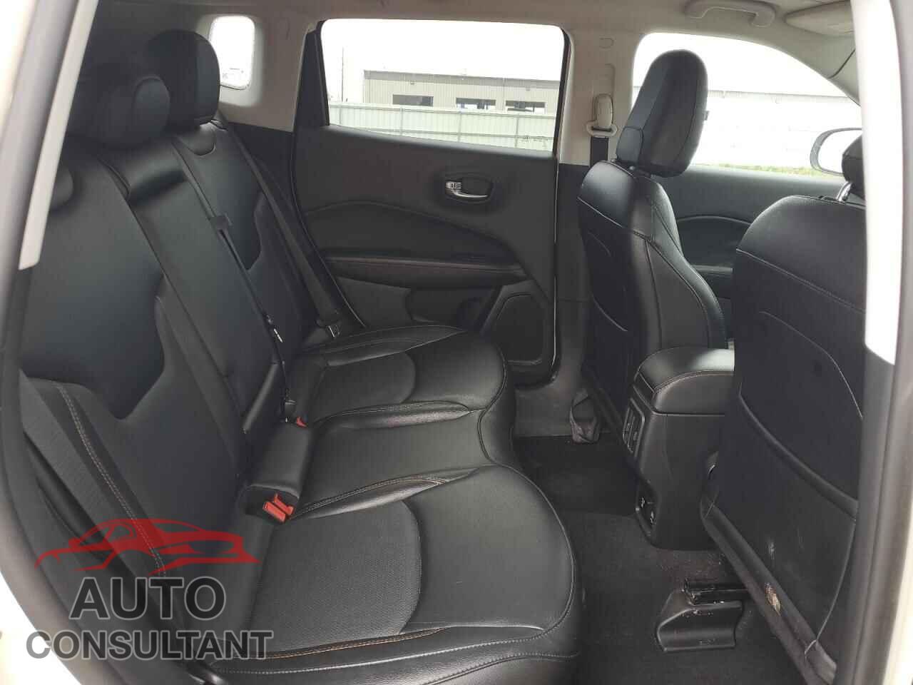 JEEP COMPASS 2021 - 3C4NJDCB2MT557041