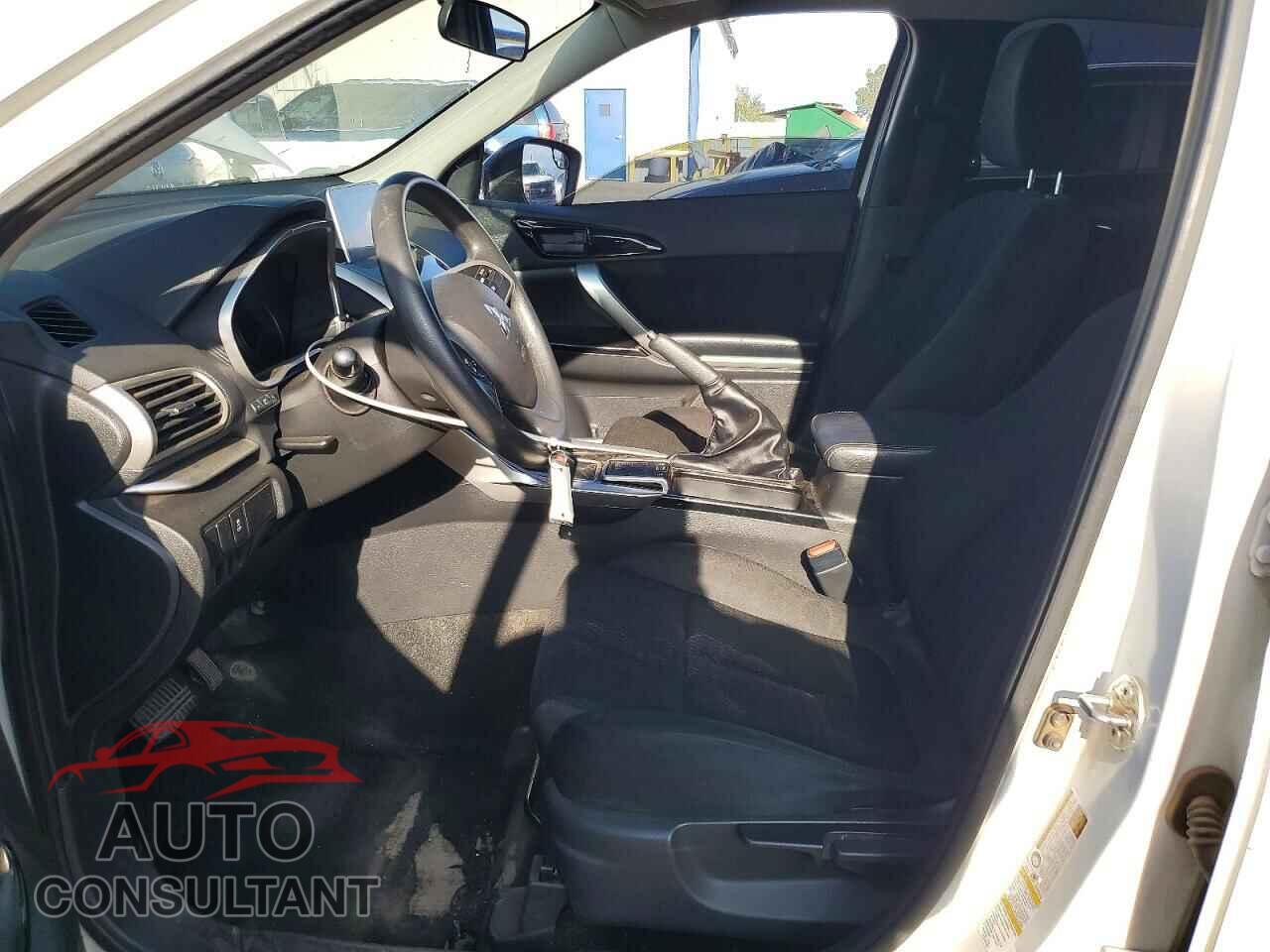 MITSUBISHI ECLIPSE 2019 - JA4AT4AA2KZ032368