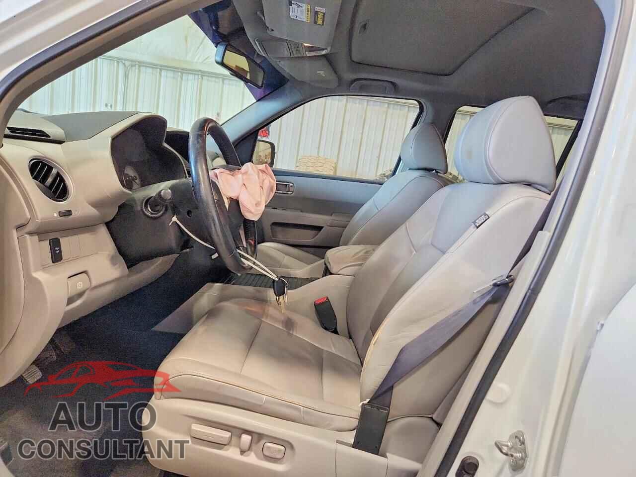 HONDA PILOT 2009 - 5FNYF38539B014573