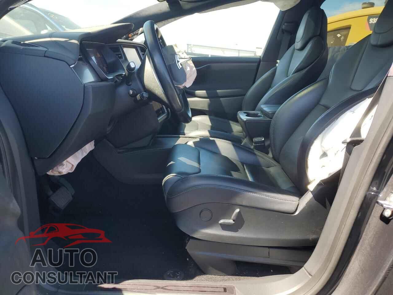 TESLA MODEL X 2018 - 5YJXCBE21JF136877