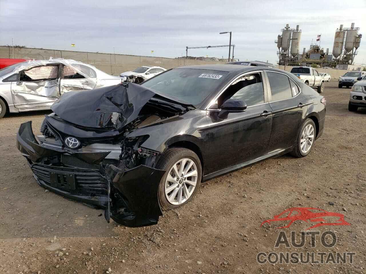 TOYOTA CAMRY 2022 - 4T1C11AK9NU638601