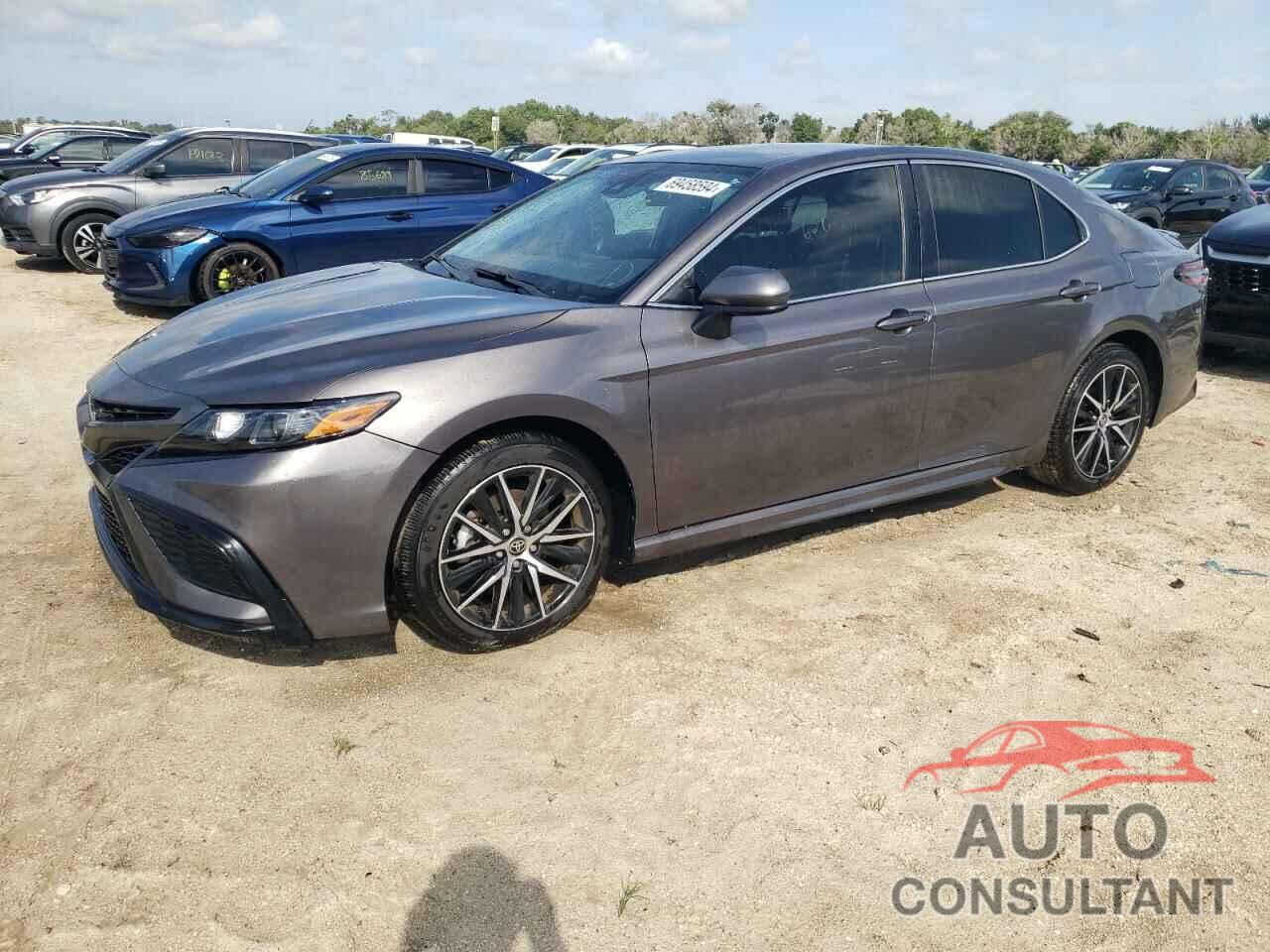 TOYOTA CAMRY 2021 - 4T1G11AK8MU612037