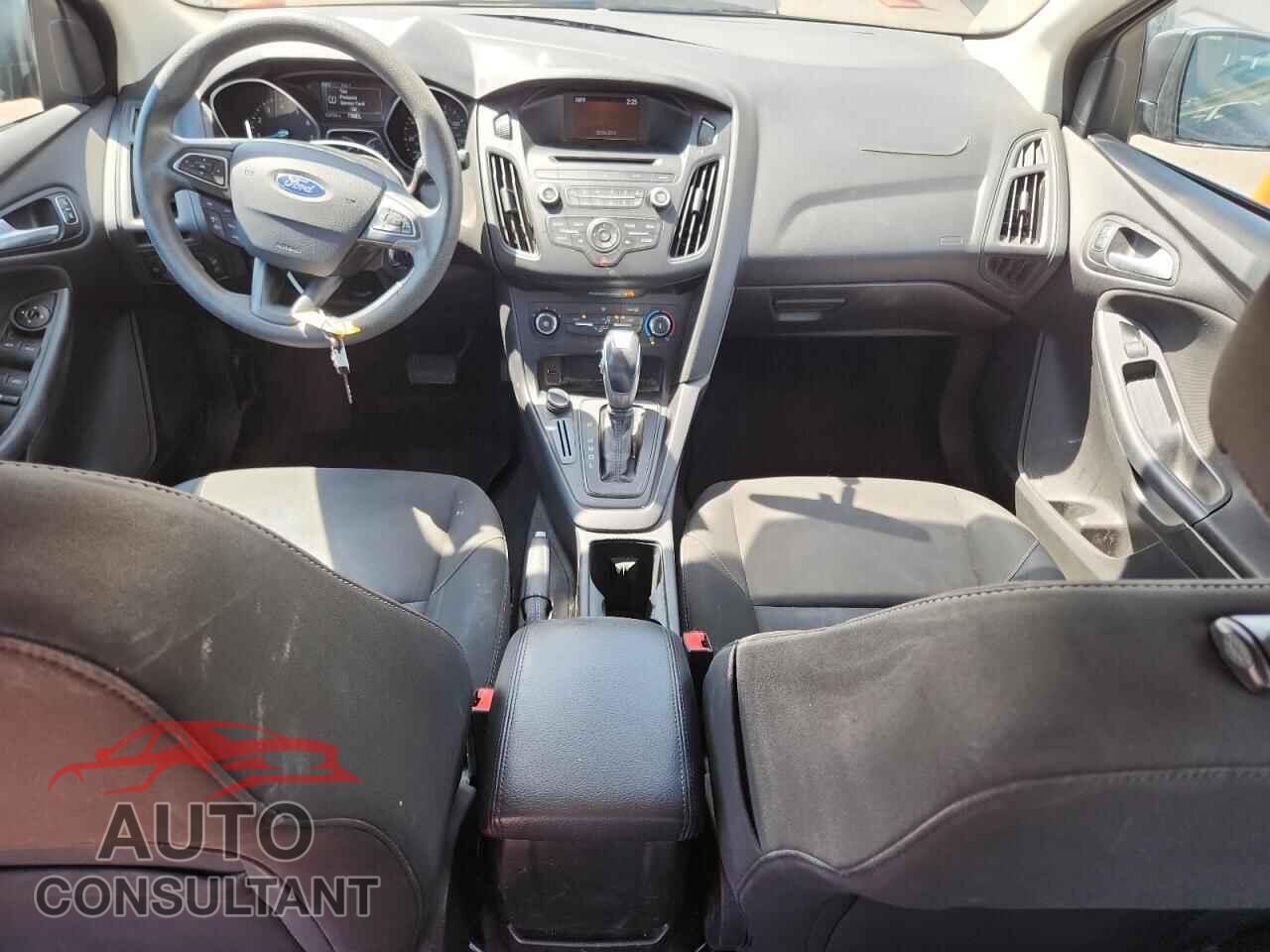 FORD FOCUS 2016 - 1FADP3F22GL395417