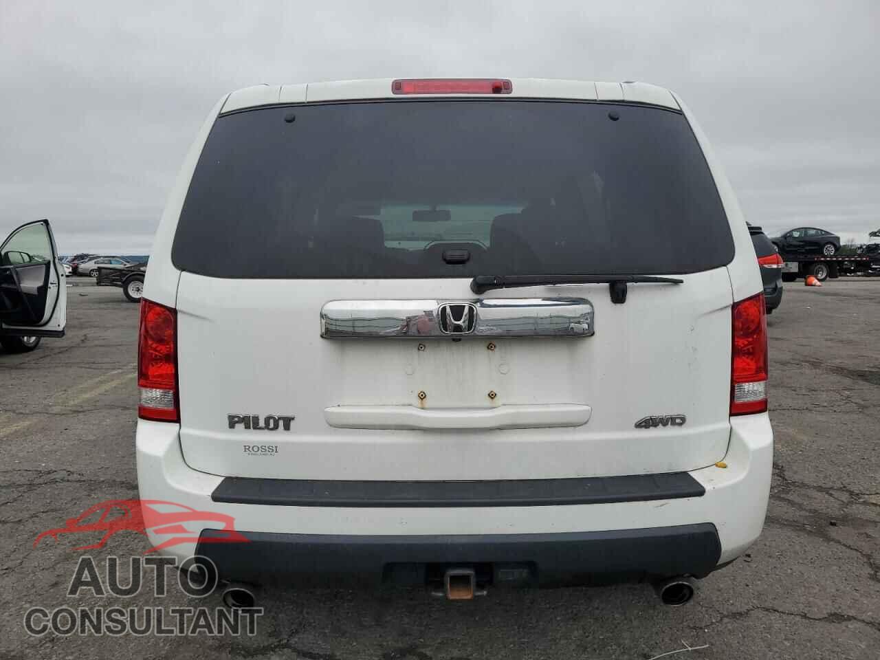 HONDA PILOT 2011 - 5FNYF4H61BB104258