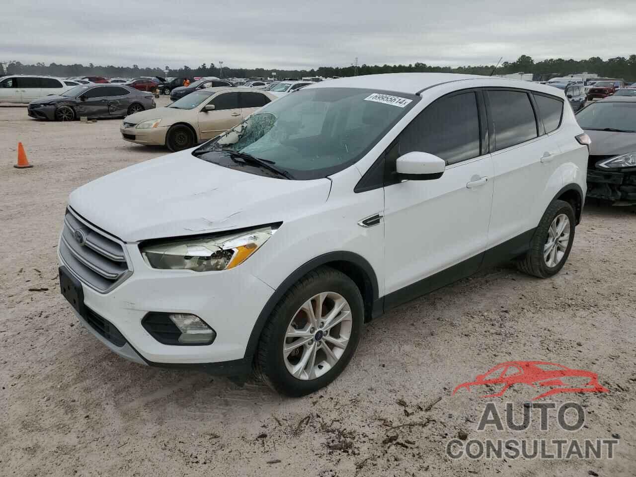 FORD ESCAPE 2017 - 1FMCU0GD8HUD10052