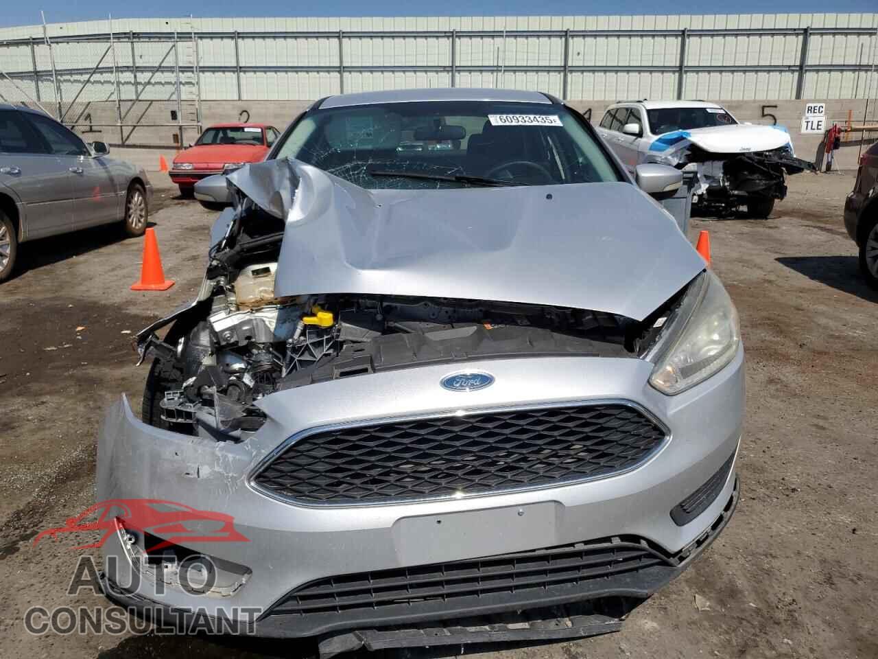 FORD FOCUS 2017 - 1FADP3F26HL320107