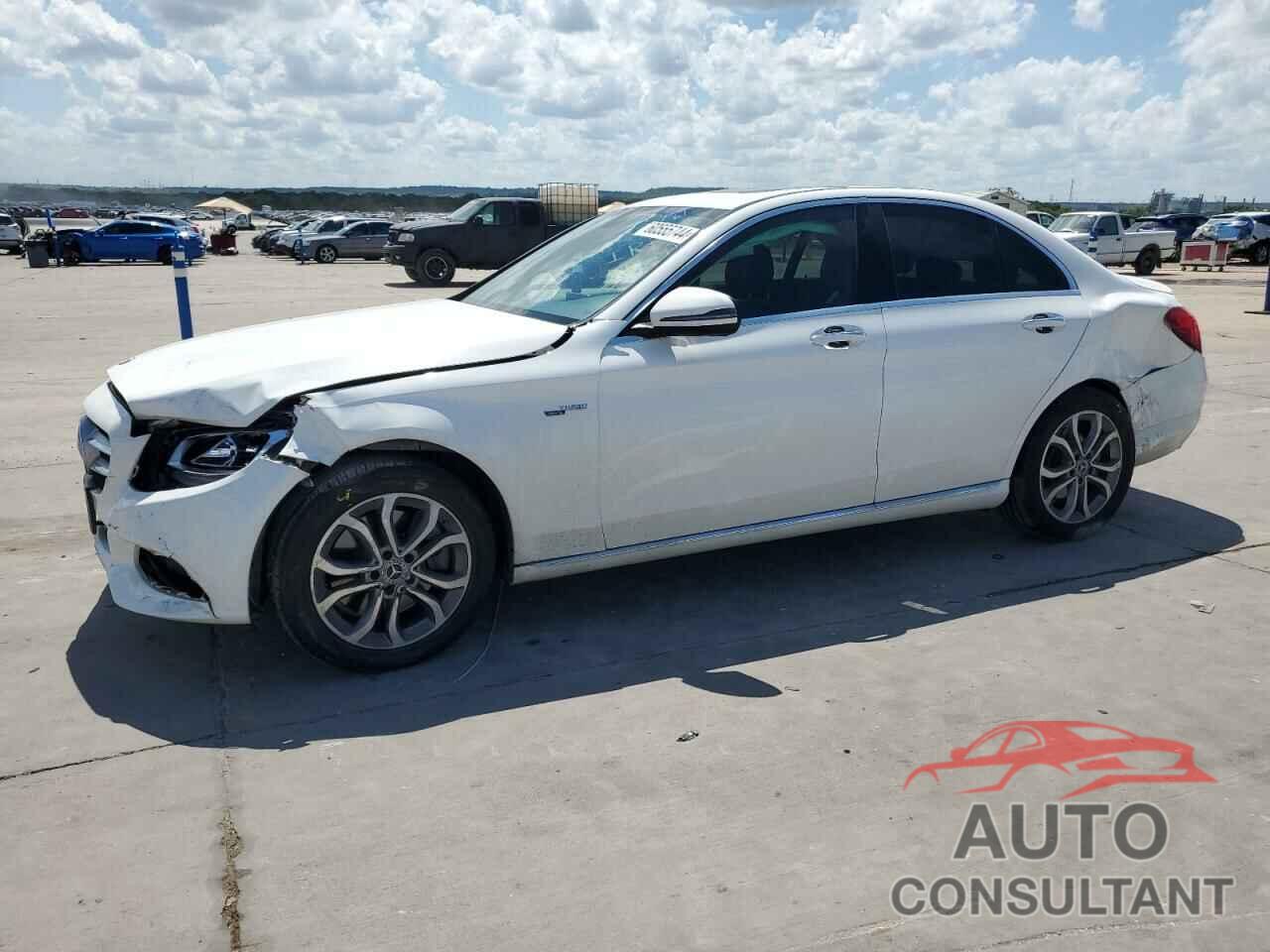 MERCEDES-BENZ C-CLASS 2018 - 55SWF4KB6JU247426