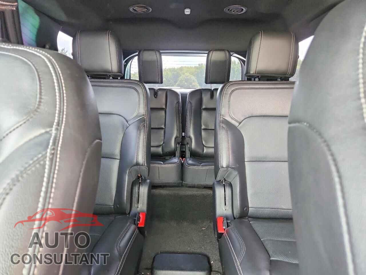 FORD EXPLORER 2018 - 1FM5K7F86JGB15924