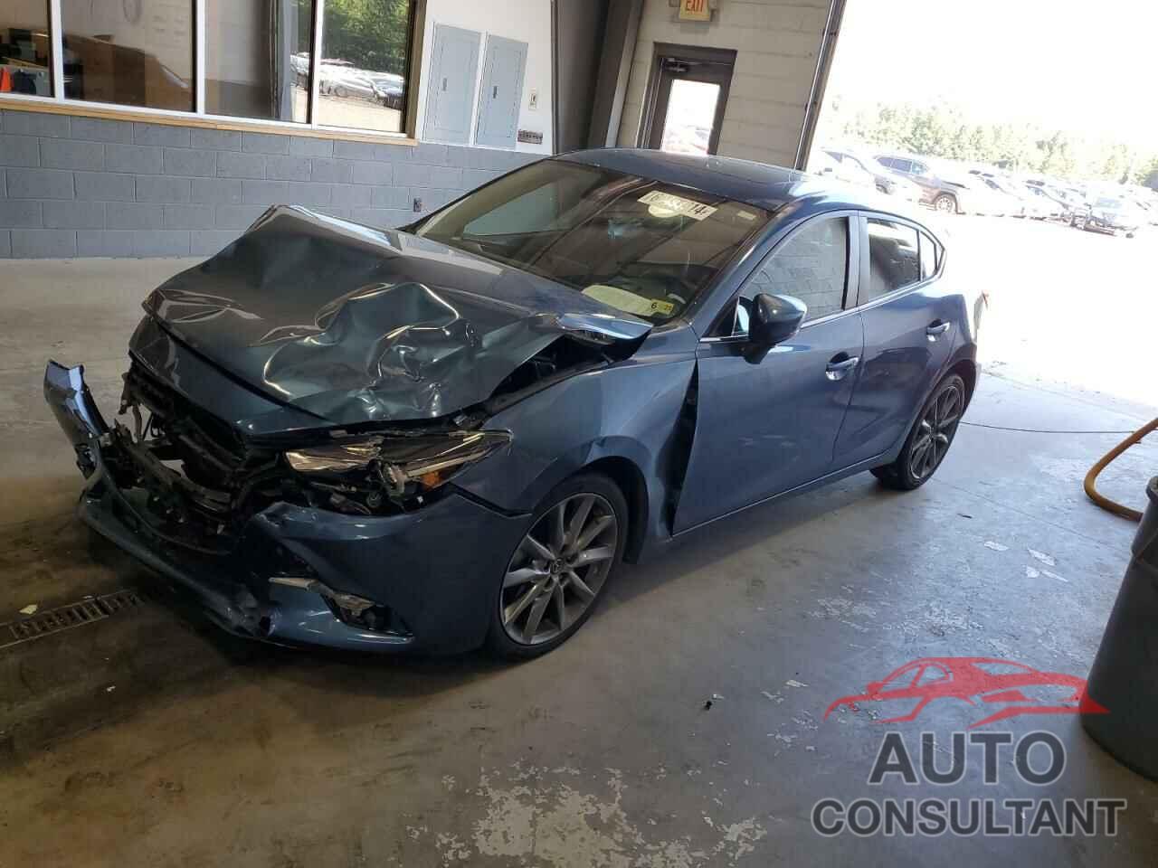 MAZDA 3 2018 - 3MZBN1M31JM169525