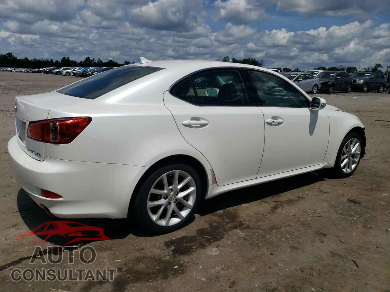 LEXUS IS 2011 - JTHCF5C24B5050197