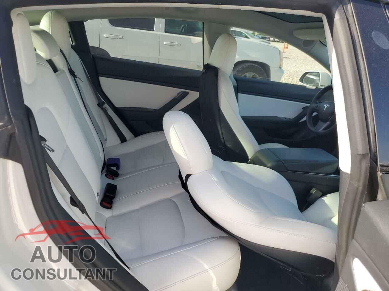 TESLA MODEL 3 2018 - 5YJ3E1EA0JF169735