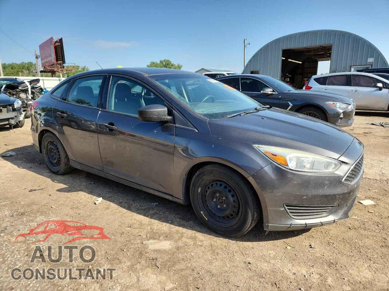 FORD FOCUS 2015 - 1FADP3E26FL219678