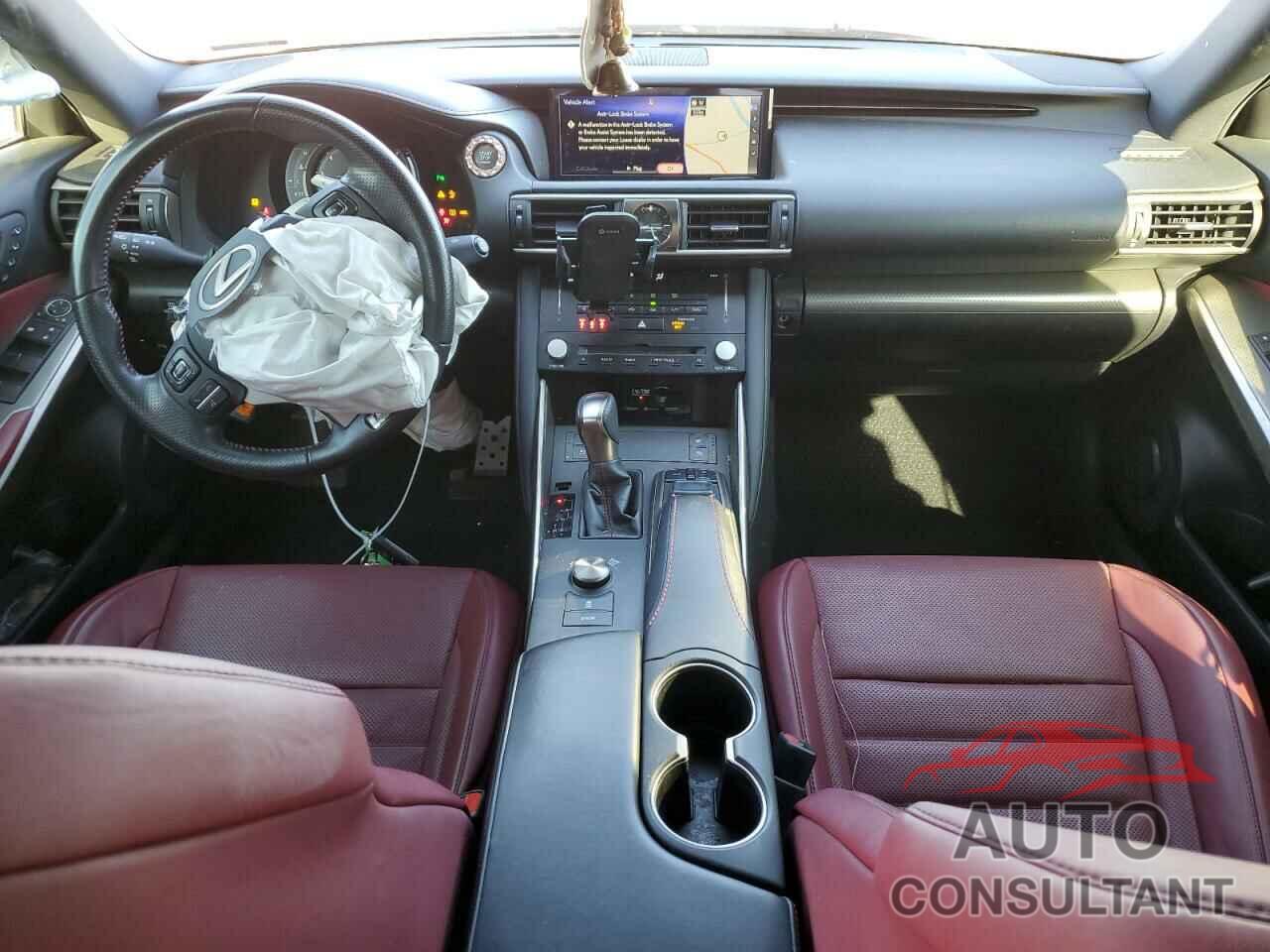 LEXUS IS 2018 - JTHBZ1D20J5032675