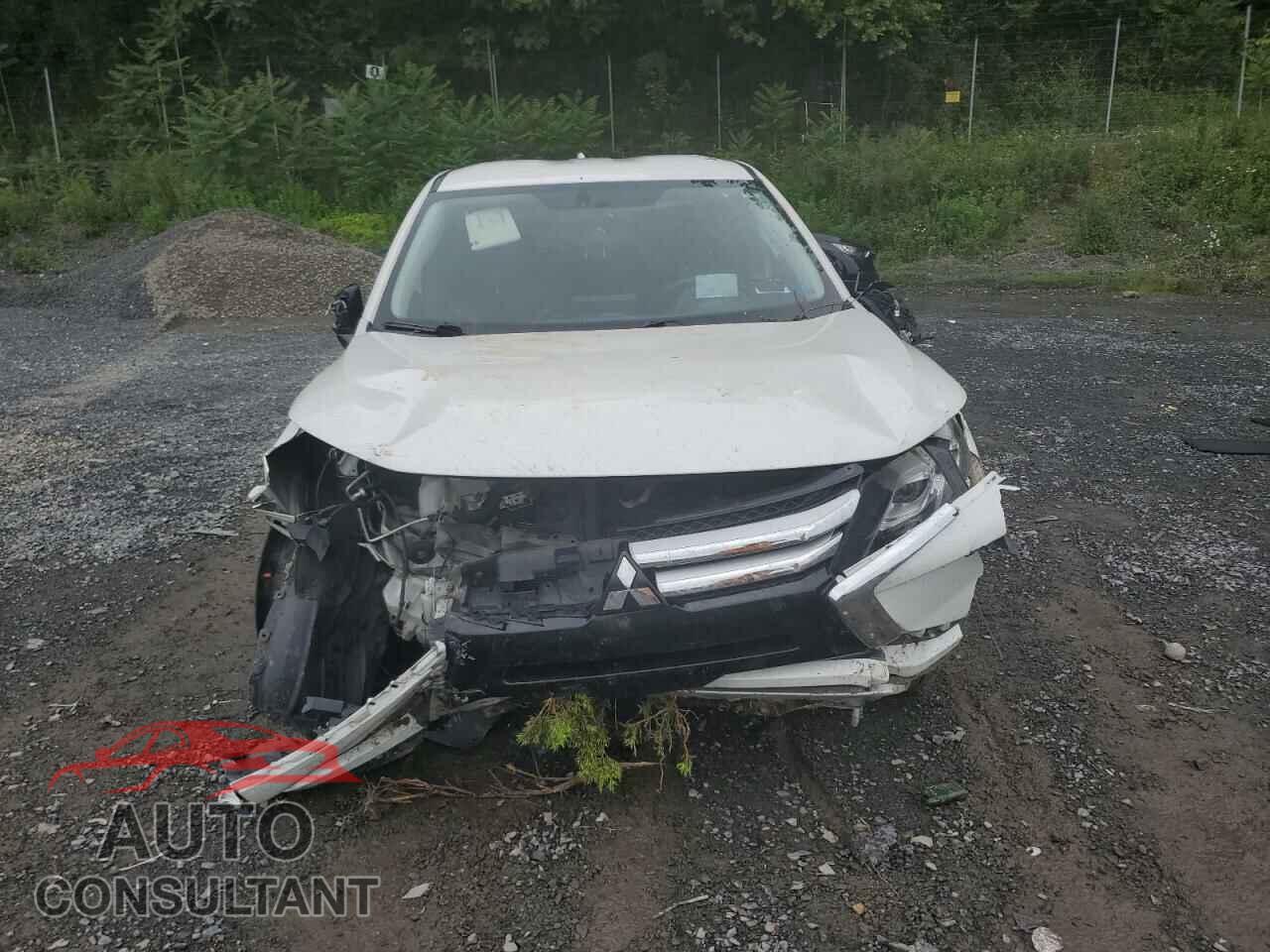 MITSUBISHI ECLIPSE 2018 - JA4AT5AA3JZ045103