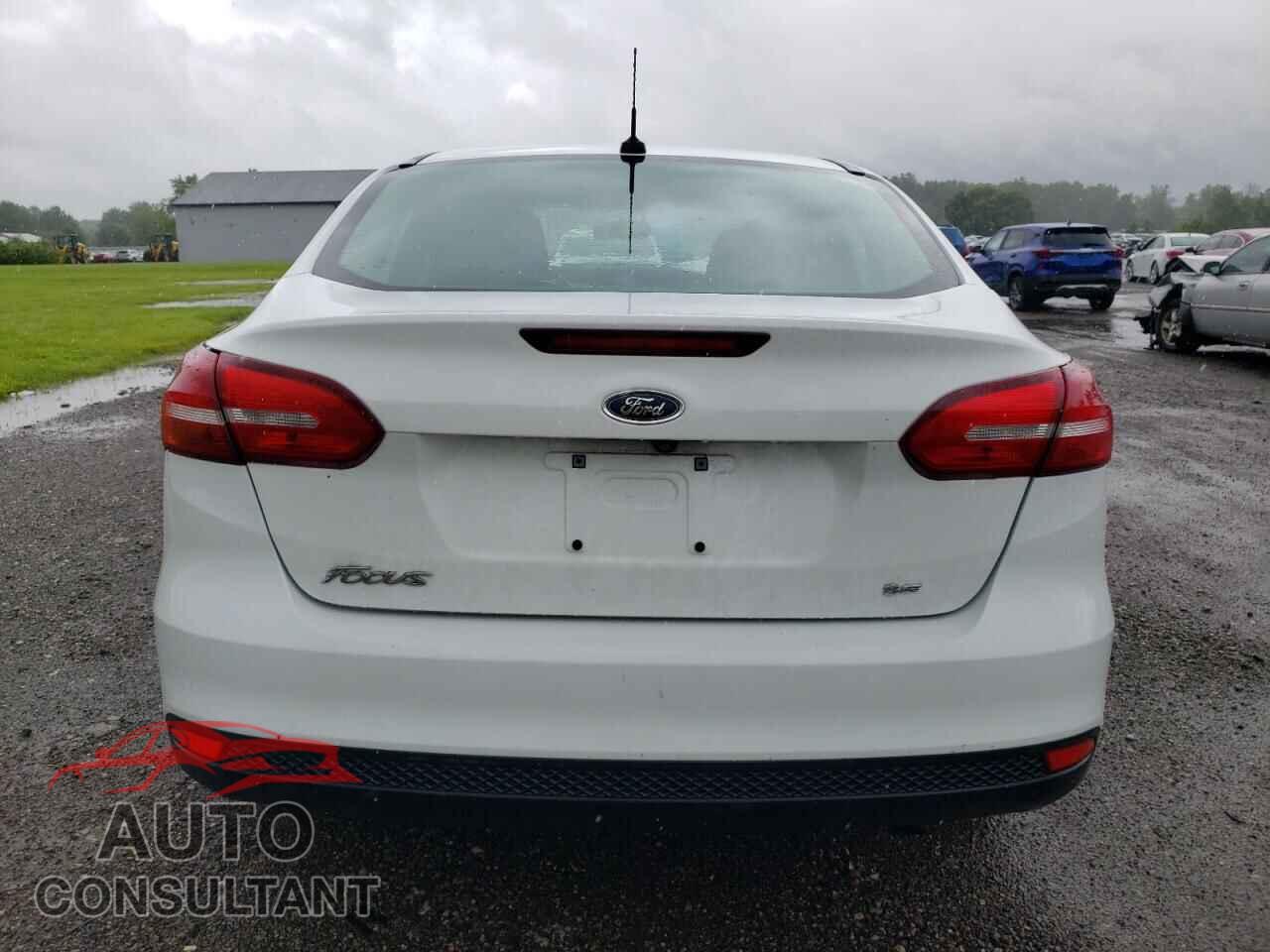 FORD FOCUS 2017 - 1FADP3F23HL211751